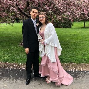 Meet your Posher, Izzy